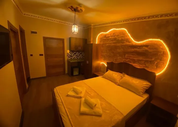 Ulusoy Cafe Otel *